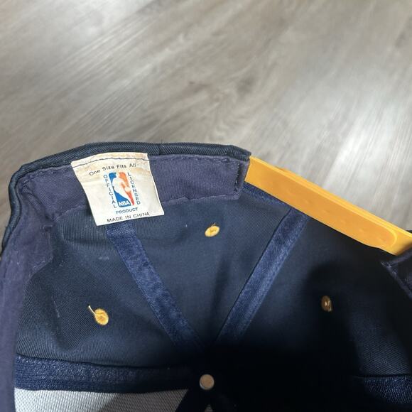Vintage Logo Athletic Indiana Pacers Hat Snapback NBA Basketball Blue Yellow Cap - Picture 6 of 9